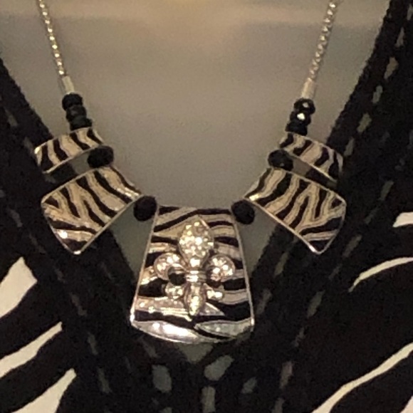 Liz Lange Zebra Print Poncho Top Size XS/S - Picture 15 of 16